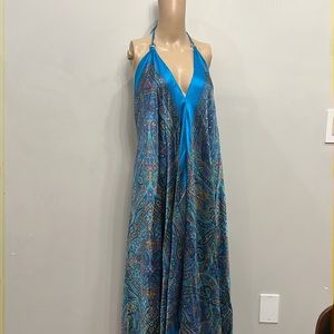 Woman’s casual sleeveless dress Size medium and large fit